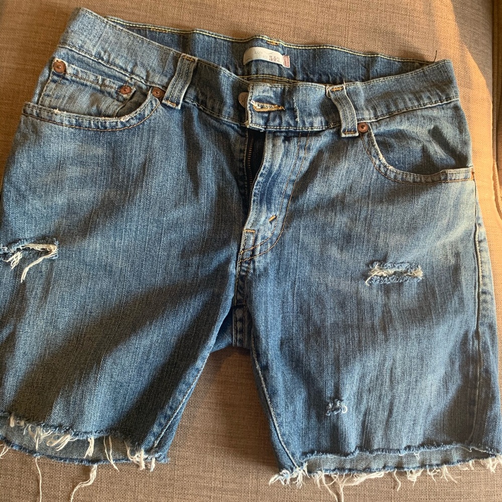 Levi’s Distressed Boyfriend Shorts